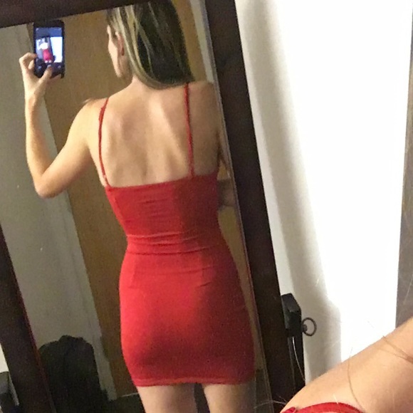 Red bodycon dress - Picture 5 of 5